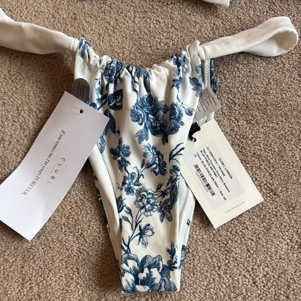 Club L London Floral Blue and White Bikini Set - Picture 5 of 11